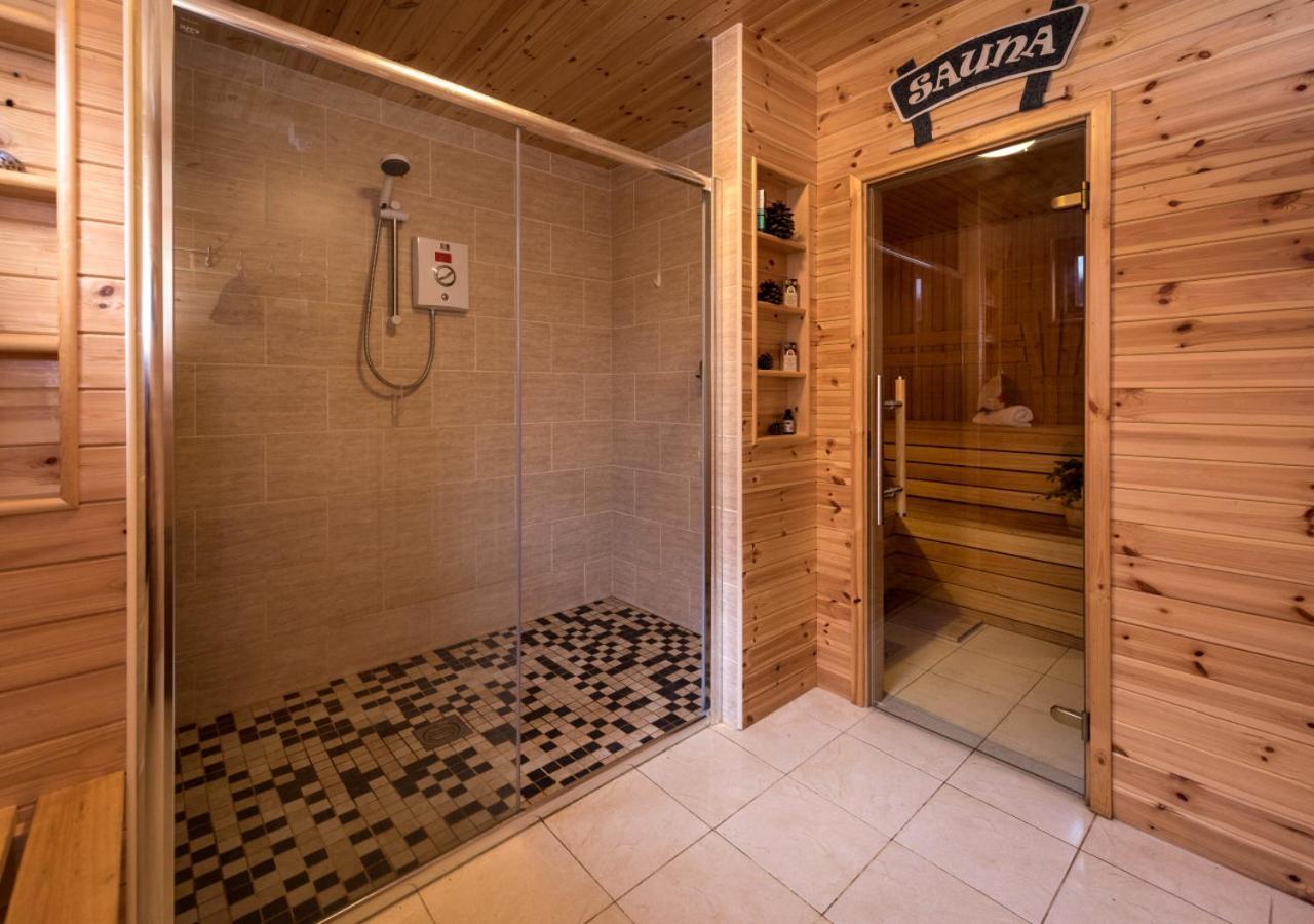 Ysgubor Bach Villa อาเบอร์ดารอน ภายนอก รูปภาพ